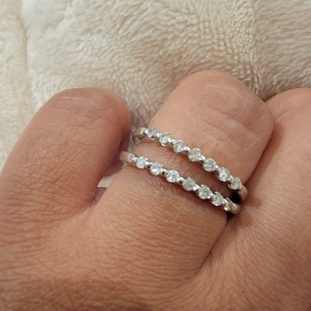 Solid gold wedding band set